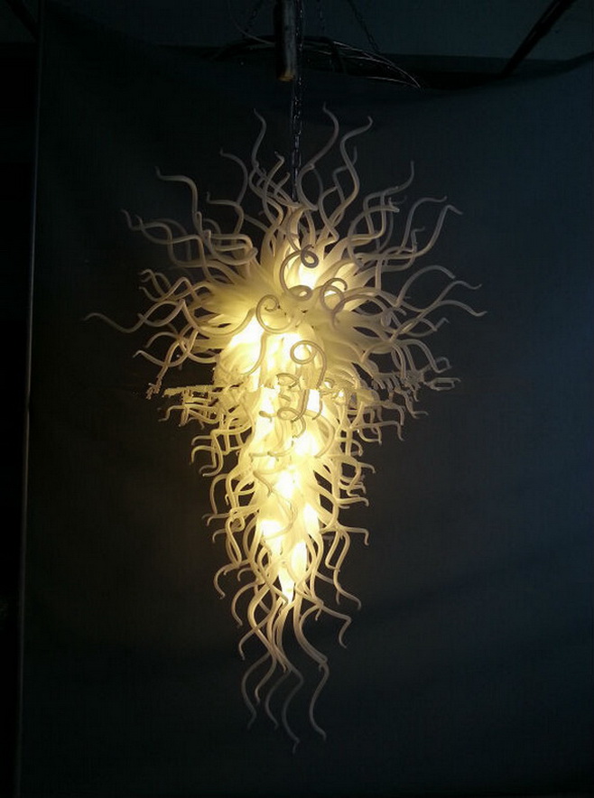 Murano Glass Art Industrial Pendant Chandelier White Color Chihuly Style Hand Blown Glass Large LED Chandelier Light
Murano Glass Art Industrial Pendant Chandelier White Color Chihuly Style Hand Blown Glass Large LED Chandelier Light