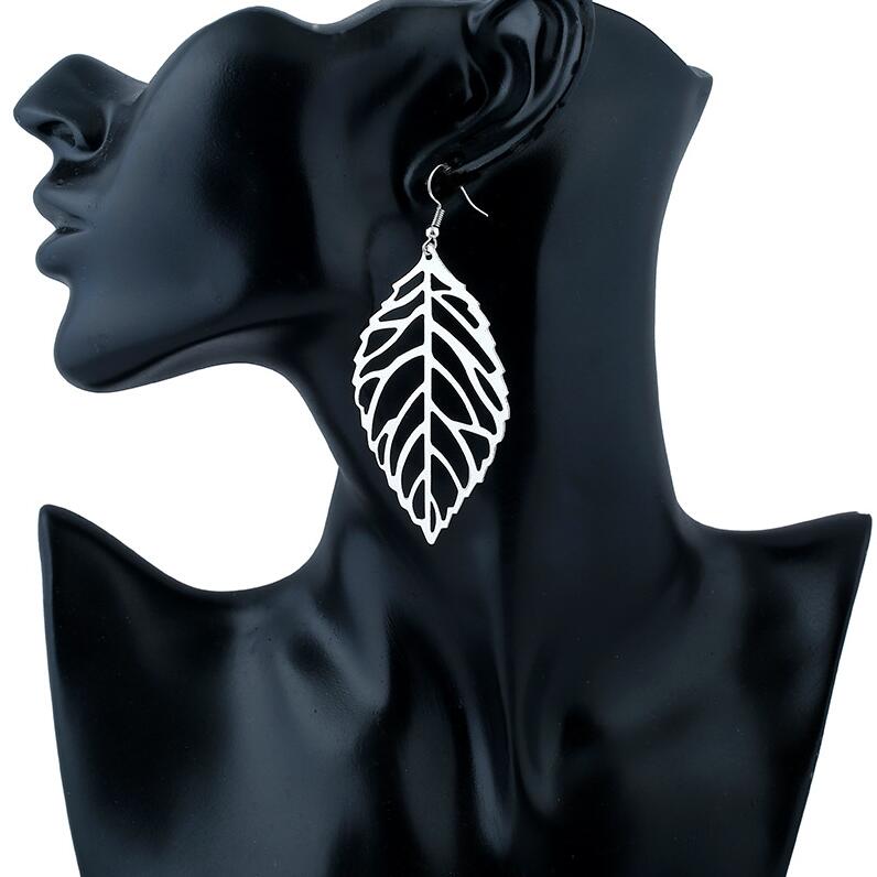 Hot Fashion Wholesale Jewelry Hollow Metal Leaves Dangling Long Statement Drop Earrings For Women gift 2 Colors Free Shipping, Silver
Hot Fashion Wholesale Jewelry Hollow Metal Leaves Dangling Long Statement Drop Earrings For Women gift 2 Colors Free Shipping, Silver