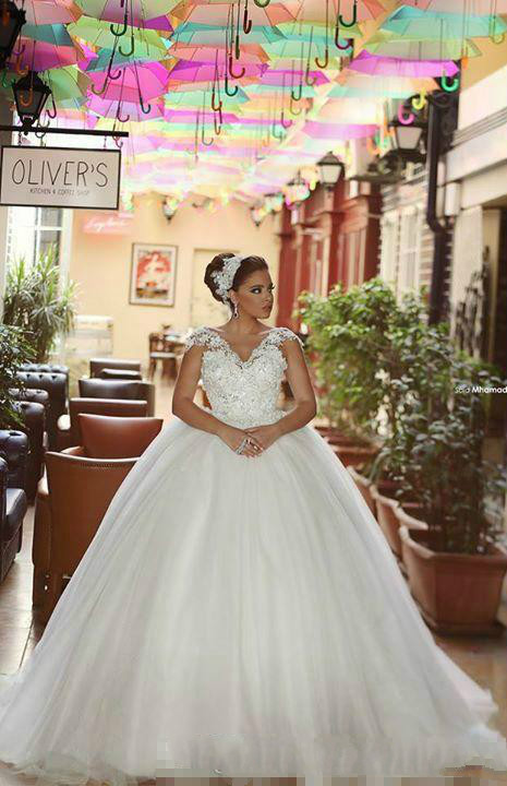 Arabic Plus Size Ball Gown Wedding Dresses Country Cap Sleeve Beaded Lace Appliques Bridal Gowns Sexy Backless Puffy Tulle vestidos de noiva