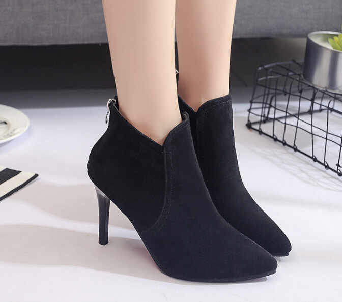 2019 women's autumn and winter new short boots high-heeled pointed female boots after zipper European station Martin boots warm women's shoe, Black scrub
2019 women's autumn and winter new short boots high-heeled pointed female boots after zipper European station Martin boots warm women's shoe, Black scrub