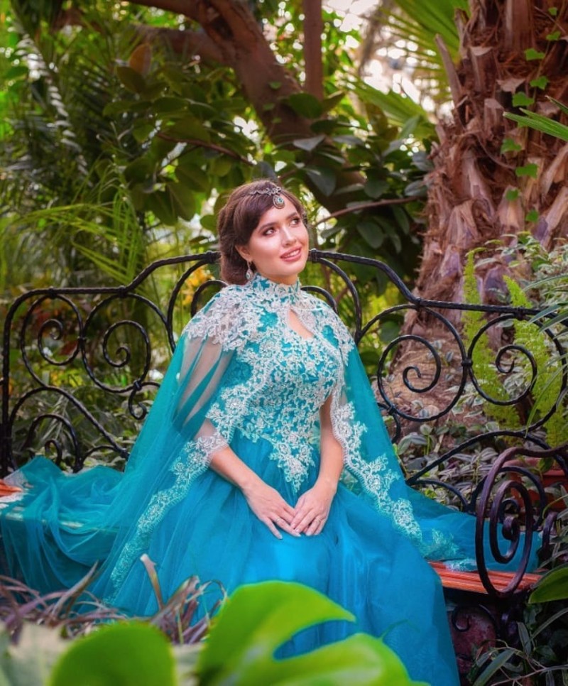 Modest A Line Evening Prom Dress High Neck Sleeveless Tulle Lace Party Dress Sweep Train Applique Wrap robes de soirée