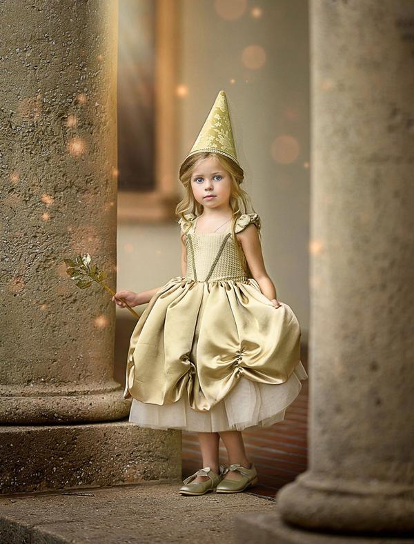 2019 First Holy Communion Dresses Cute Little Flower Girl Dress Cap Sleeves Square Neck Lace Ruffles Birthday Party Girls Pageant Gowns
