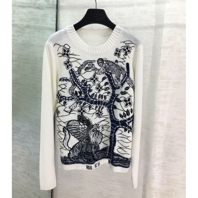 12.25 2020 New Sweater Coat Women Knitted long sleeve Loose O-neck Animal Embroidery Fashion Cashmere Pullover Sweater Women, White;black
12.25 2020 New Sweater Coat Women Knitted long sleeve Loose O-neck Animal Embroidery Fashion Cashmere Pullover Sweater Women, White;black