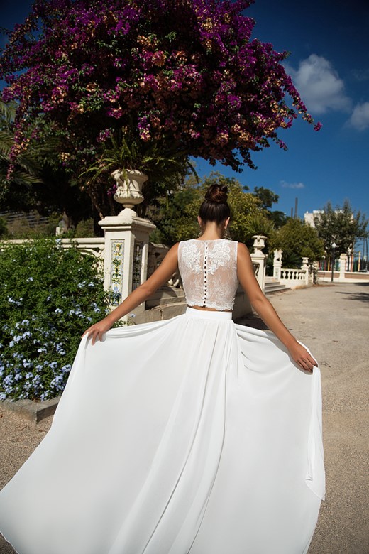 2019 Bohemian Wedding Dresses 2 Pieces Jewel Neck A Line Chiffon Skirt Front Split Beach Wedding Dress Sweep Train Boho Bridal Gowns Robe