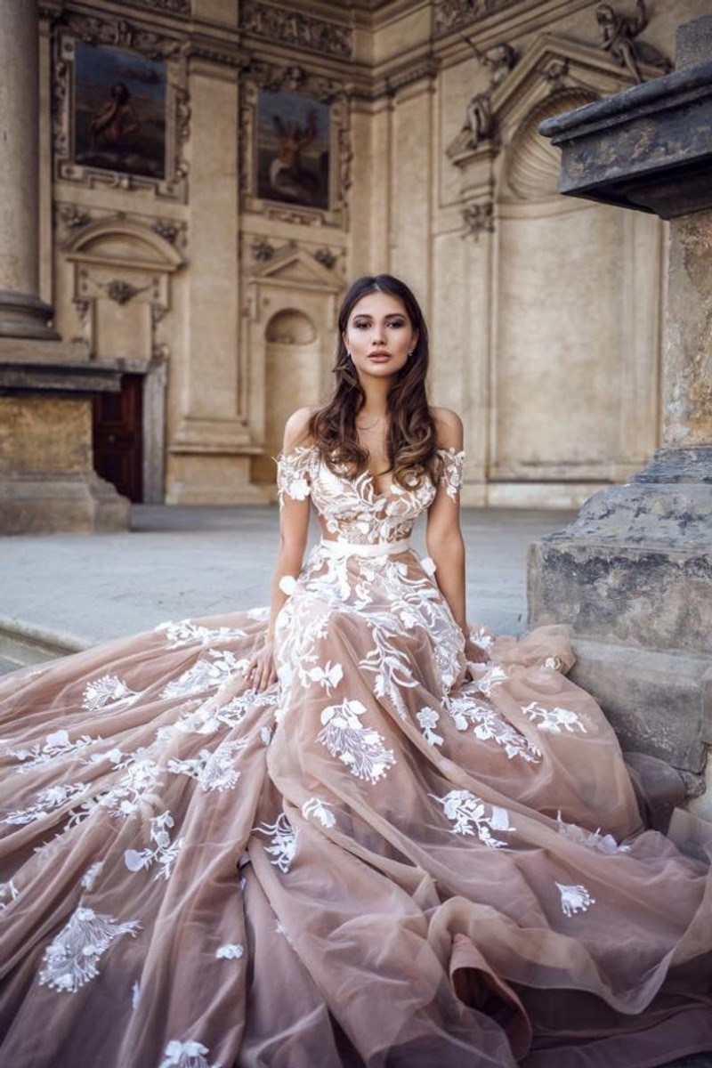 champagne beach boho wedding dresses off shoulder lace appliques sweep train bridal gowns plus size bohemian robe de marie