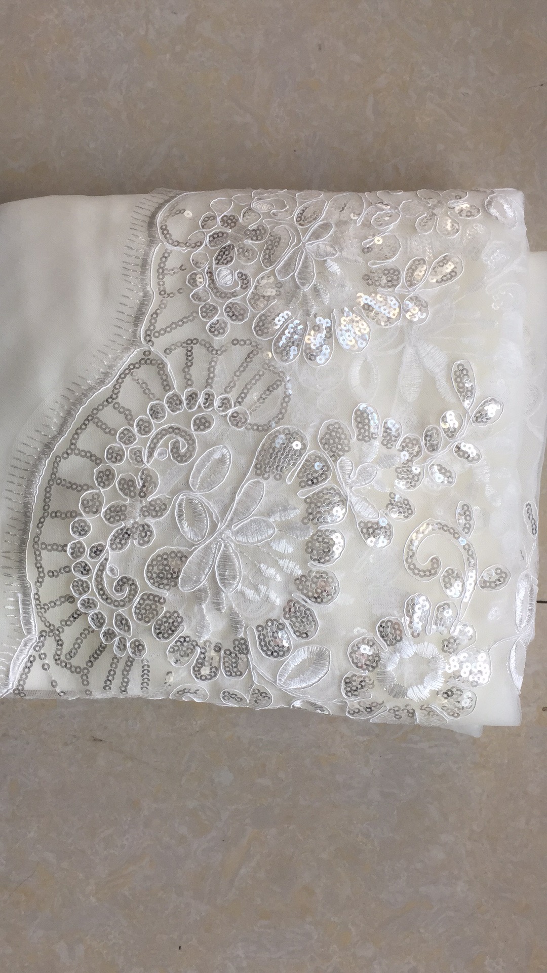 Real Image Bling Shiny Cathedral Train Bridal Veils Luxury Long Lace Applique Sequins Beaded Ivory Wedding Veils High Quailty Accessories