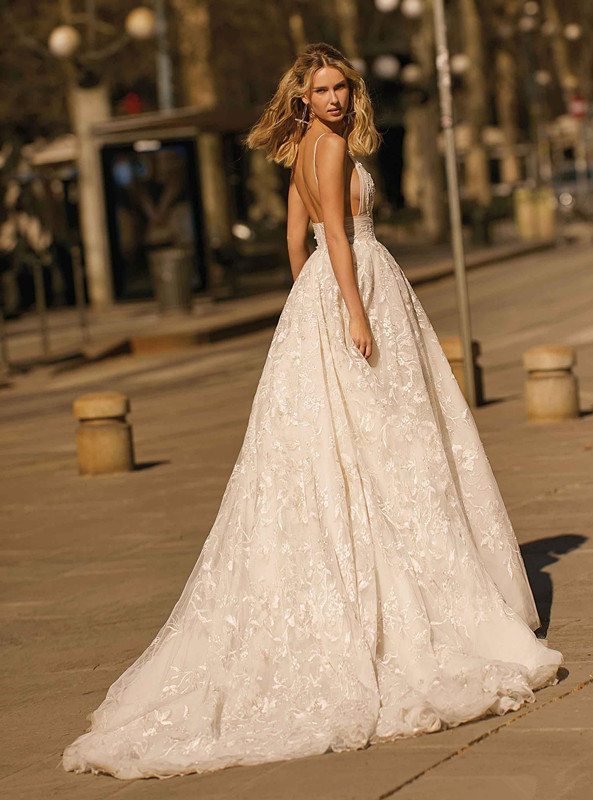 2020 Berta Wedding Dresses Lace Applique A Line Spaghetti Straps Backless Princess beach holiday casual Bridal Gowns