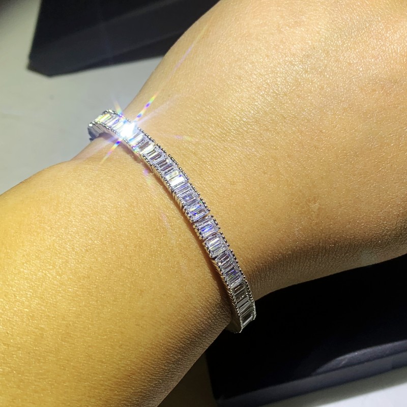 2020 Ins Top Sell Luxury Jewelry 18K White Gold Fill Silver Tennis Bracelet White Topaz CZ Diamond Stack Party Charm Women Wedding Bangle