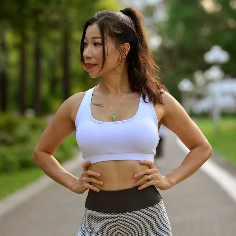 Sportswear Quick Dry Bras Women Seamless Breathable Gym Bra For Women Fitness Workout Sport Bras Yoga Top Support Padded Sports, Black
Sportswear Quick Dry Bras Women Seamless Breathable Gym Bra For Women Fitness Workout Sport Bras Yoga Top Support Padded Sports, Black