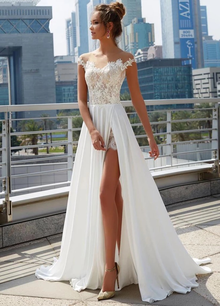 A Hot Sale Line Lace Beach Wedding Dresses Sheer Bateau Neck Bohemian Side Split Bridal Gowns Sweep Train Robe De Marie