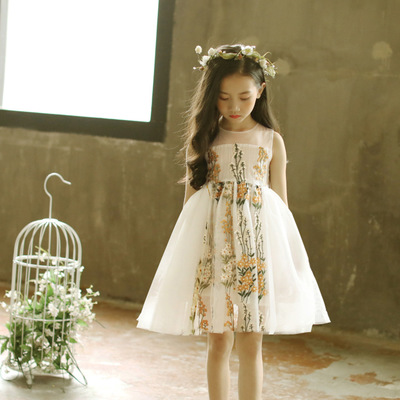 Children Designer Lace Dress Girls Brand Princess Dresses Girls Fashion Embroidered Dress Kids Luxury Summer Skirts 2020 New Fashion Style, White
Children Designer Lace Dress Girls Brand Princess Dresses Girls Fashion Embroidered Dress Kids Luxury Summer Skirts 2020 New Fashion Style, White