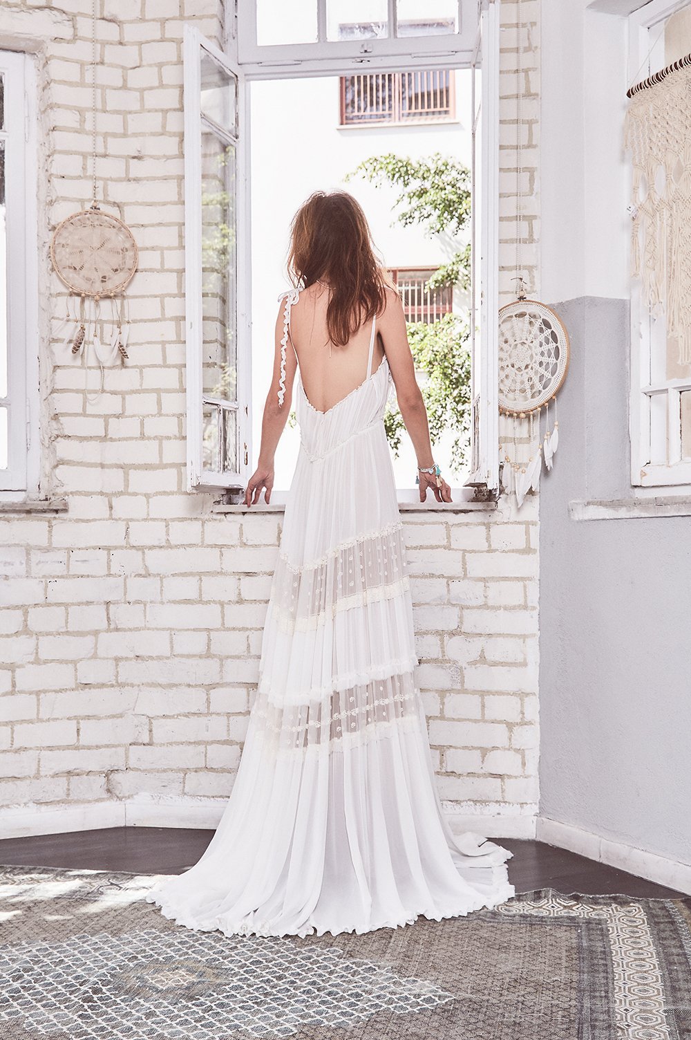 Robe De Mariée 2019 Chic Bohemian Wedding Dresses Spaghetti A Line Sweep Train Lace Backless Bridal Gowns Custom Straps Boho Wedding Dress