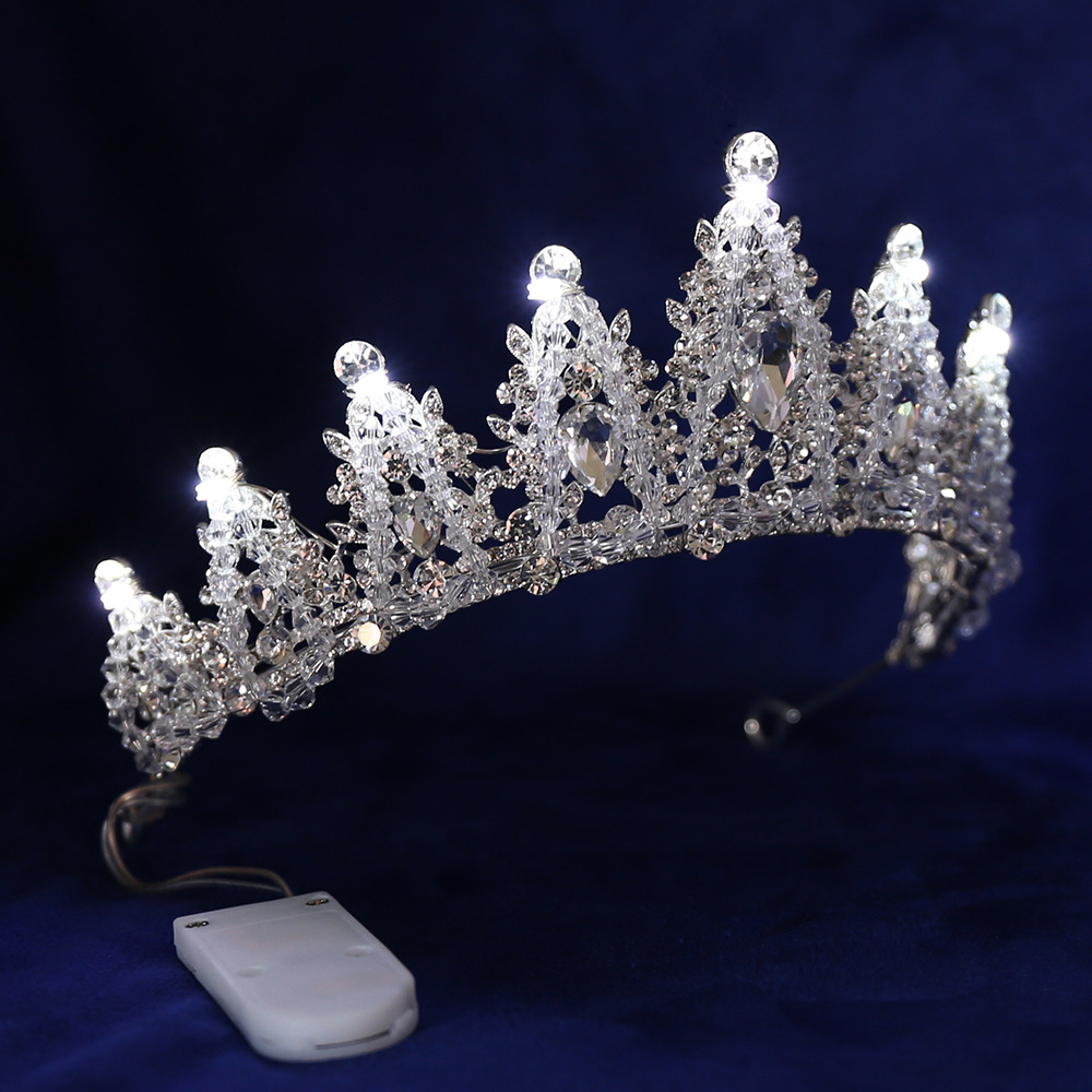Lighting Baroque Beautiful Crown Bride Gold Ladies Jewelry Diamond Crowns Bride Wedding Accessories Crown European Style Retro Palace Crown