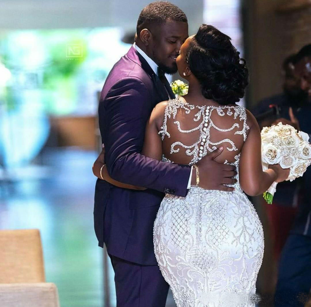 Sexy Spaghetti Mermaid Dresses Plus Size African Lace Beaded Sweetheart Neck Bridal Gowns Button Back Tulle Beach Wedding Dress