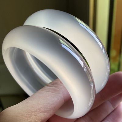 zheru jewelry natural agate chalcedony white 54mm-64mm two-color bracelet elegant princess bracelet best gift
zheru jewelry natural agate chalcedony white 54mm-64mm two-color bracelet elegant princess bracelet best gift