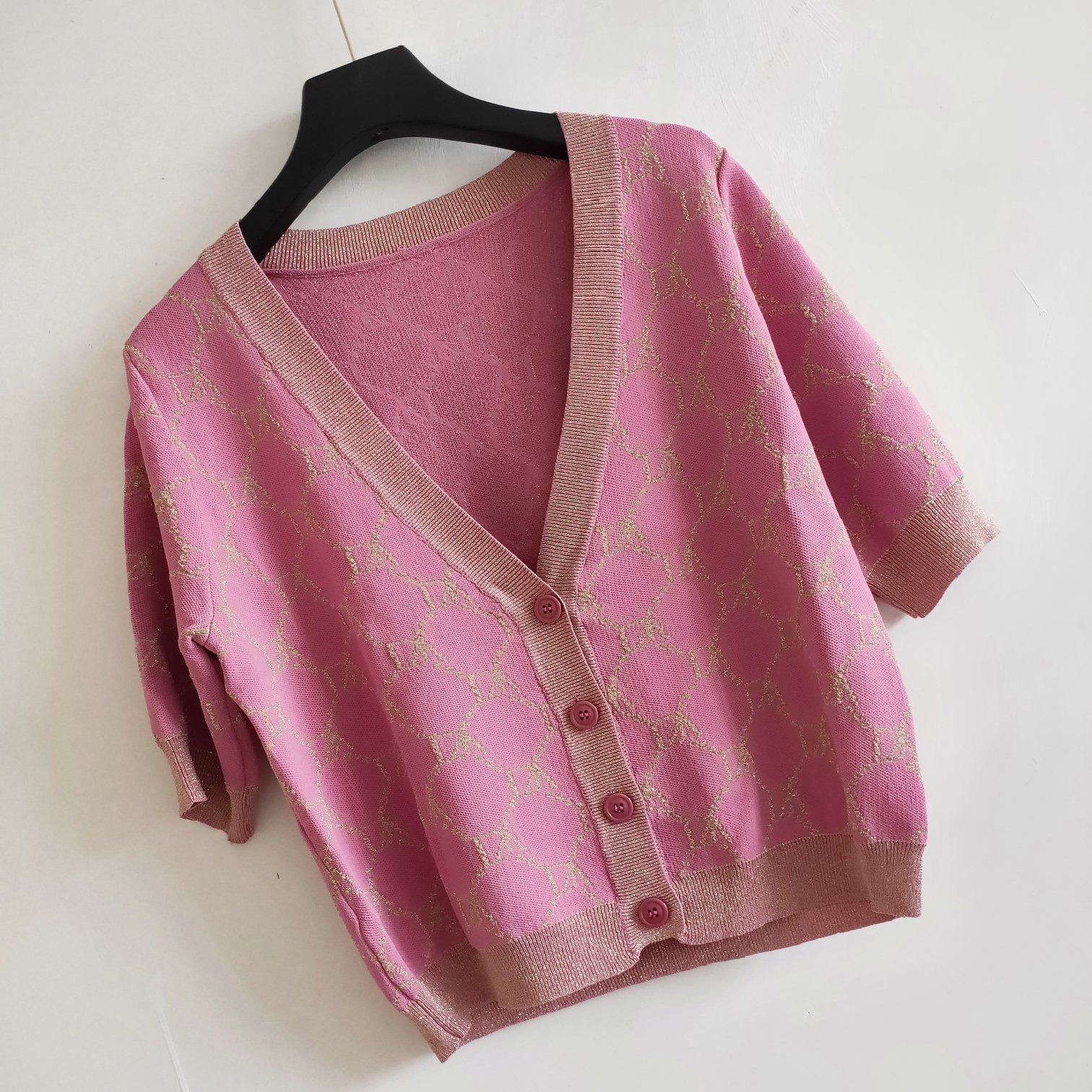 Fashion-Summer Designer Two Piece Dress 2019 Brand Solid Colors V Neck Tops + Skirts Elegant Knit Skirt for Women Summer Luxury Casual Sets, Pink
Fashion-Summer Designer Two Piece Dress 2019 Brand Solid Colors V Neck Tops + Skirts Elegant Knit Skirt for Women Summer Luxury Casual Sets, Pink