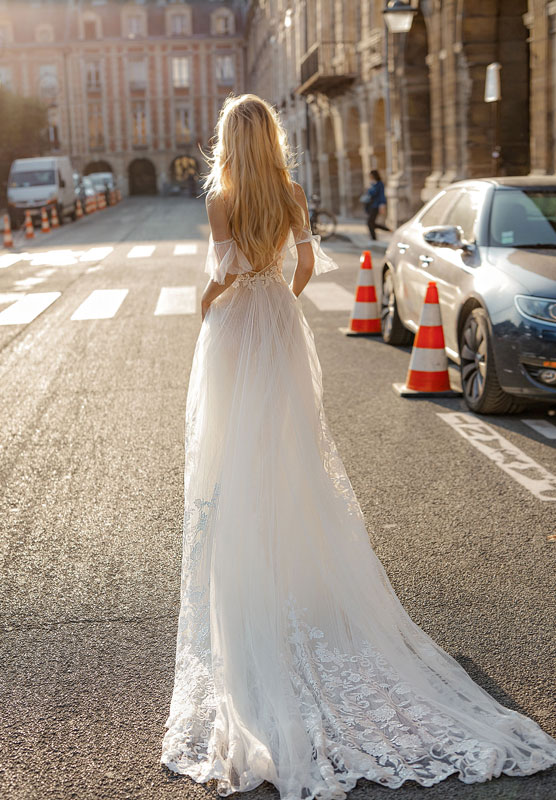 Modest Galikarten A Line Wedding Dresses Spaghetti Short Sleeve Tulle Lace Applique Sequins Wedding Gowns Sweep Train robe de mariée