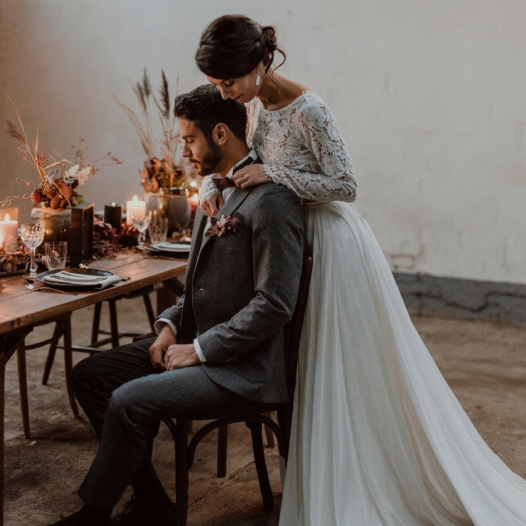 Modest Bohemian A Line Wedding Dresses Jewel Neck Long Sleeve Tulle Lace Applique Wedding Gowns Sweep Train robe de mariée