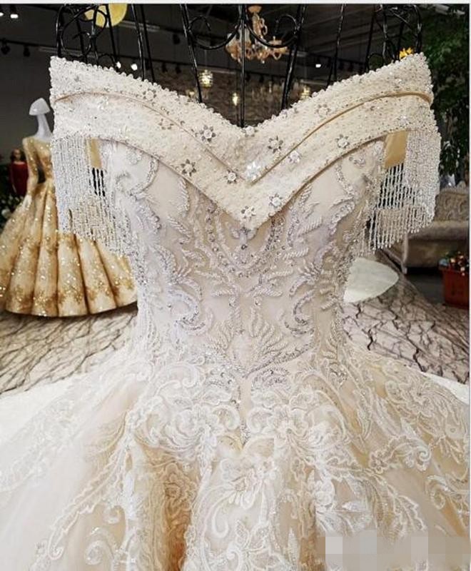 Ball Dresses Beaded Tassle Elegant Off the Shoulder Embroidery Lace Applique Tulle Beading Wedding Bridal Gown