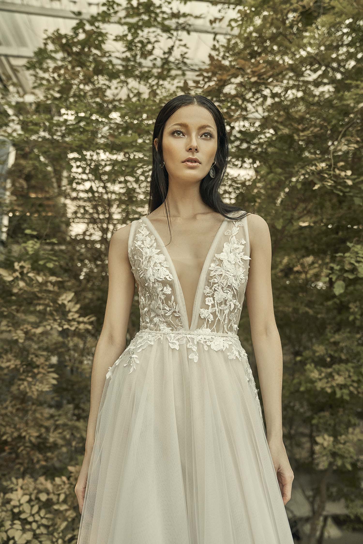 backless wedding dresses deep v neck lace a line sweep train beach wedding dress appliques elegant vestidos de novia