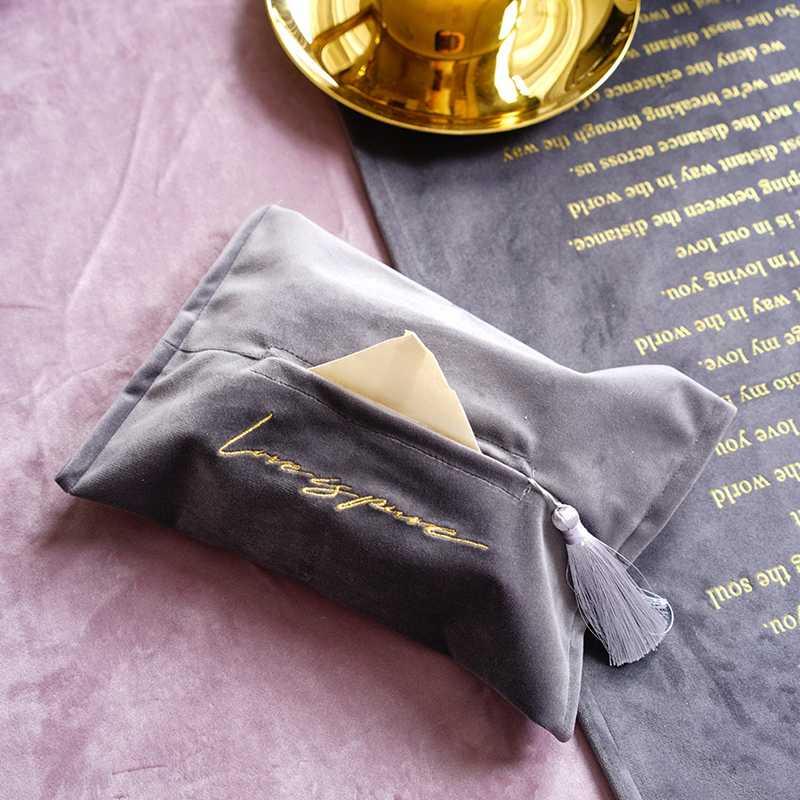 Simple Tassel High-grade Gold Line Storage Removable Roll Paper Solid Paper Towel Bag Embroidery Tissue Box
Simple Tassel High-grade Gold Line Storage Removable Roll Paper Solid Paper Towel Bag Embroidery Tissue Box