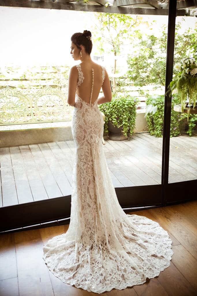 beach lace mermaid wedding dresses sexy v neck sleeveless see through back bridal gowns sweep train wedding dress robes de marie