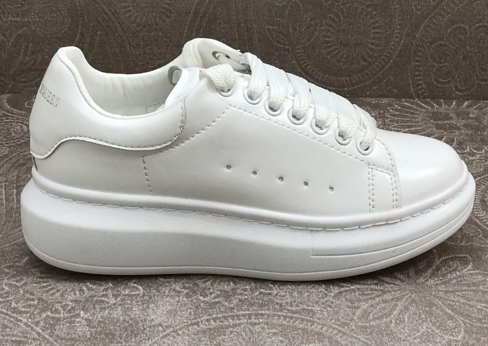 2019 Designer Women Casual Small White Shoes Brand Men Women Low Cut Genuine Leather Leisure Sport Shoes Fmale Male Zapatos Sneakers 35-44, Black
2019 Designer Women Casual Small White Shoes Brand Men Women Low Cut Genuine Leather Leisure Sport Shoes Fmale Male Zapatos Sneakers 35-44, Black