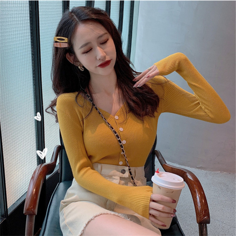 V-neck fashion new 2020 single-breasted knit cardigan female sweet tops long-sleeved small shawl thin sweater, Black
V-neck fashion new 2020 single-breasted knit cardigan female sweet tops long-sleeved small shawl thin sweater, Black