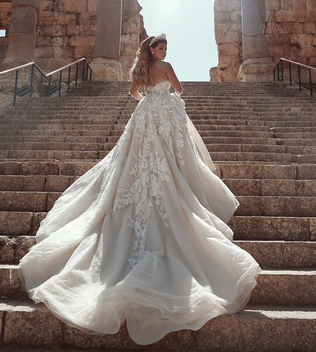 Luxury Arabic Country Wedding Dresses Jewel Neck A Line Sweep Train Long Sleeve Wedding Dress Custom Made Beaded Vestidos De Novia