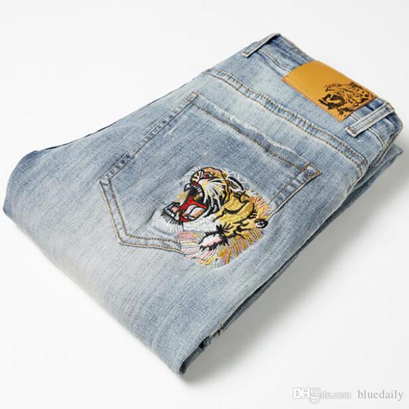 New Mens Classic Denim Jeans Autumn Brand Slim Tiger Embroidery Jean Pants Fashion Light Blue Male Vintage Jeans
New Mens Classic Denim Jeans Autumn Brand Slim Tiger Embroidery Jean Pants Fashion Light Blue Male Vintage Jeans