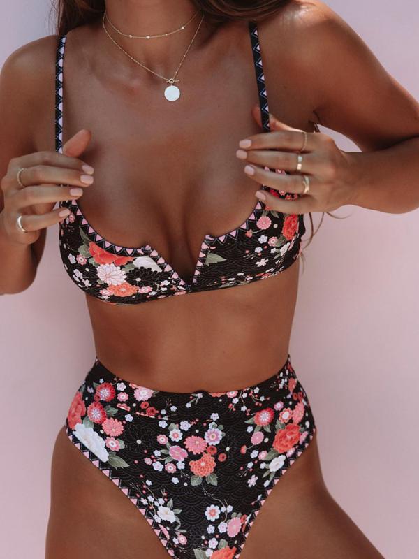 Sexy V Neck Bikini Set Floral Print High Waist High Cut Swimsuit Bathing Suit Retro Swimwear
Sexy V Neck Bikini Set Floral Print High Waist High Cut Swimsuit Bathing Suit Retro Swimwear