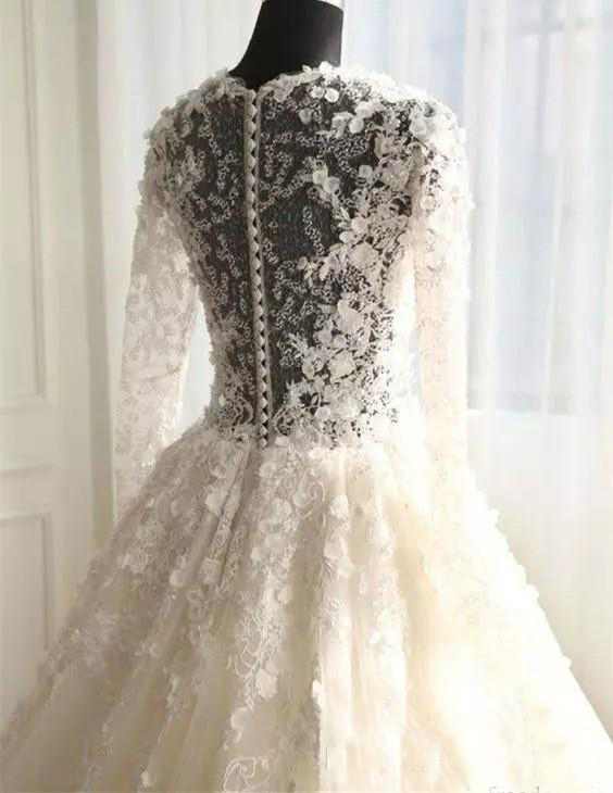 Romantic Illusion Lace Dresses Tulle Vintage Bridal Gowns Button Covered Back Long Train Spring Fashion Wedding Dress Mariage 0521