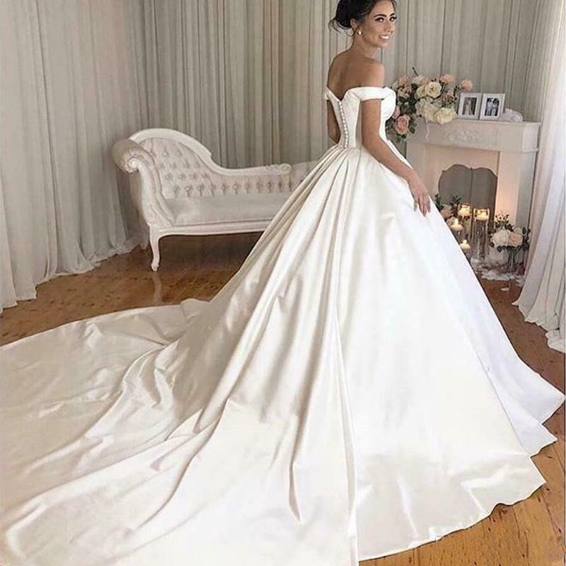 New Romantic Off the Shoulder Elegant Princess Wedding Dresses sweetheart 2020 Celebrity Ball Gown vestido De Noiva Bridal Gowns buttons