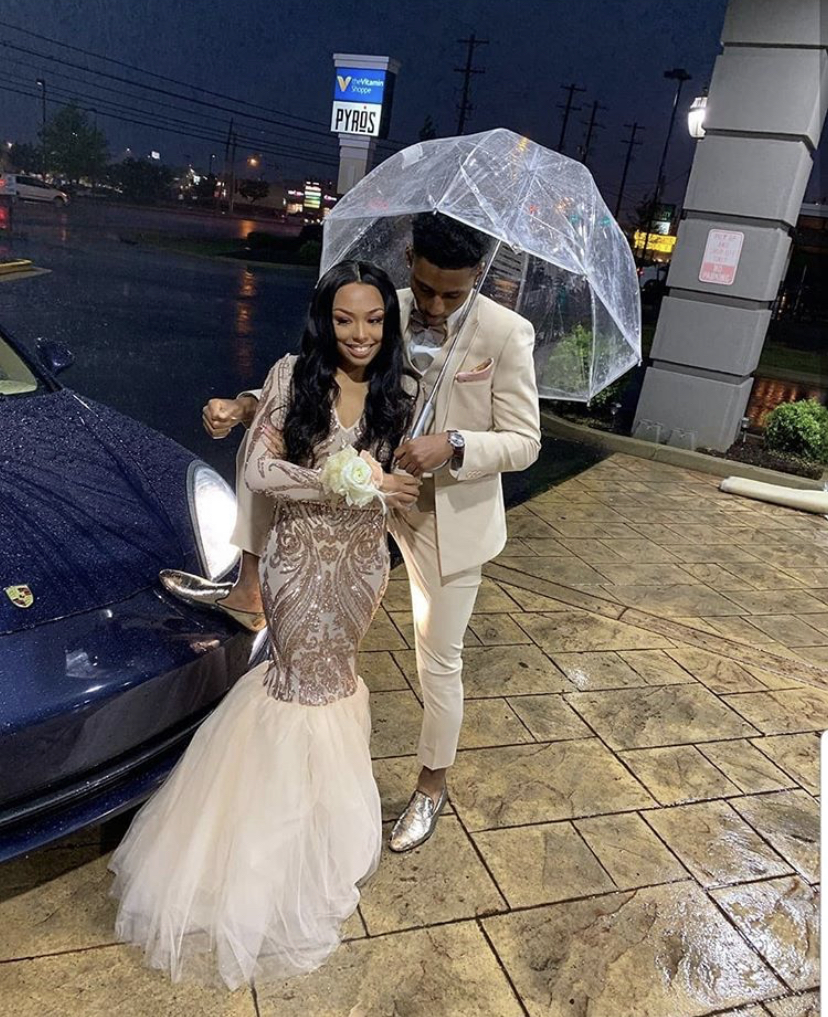 Handsome Light Champagne Slim Fit Mens Suits Notched Lapel Wedding Tuxedos For Men High Quality Three Piece Prom Blazers (Jacket+Pants+Vest)