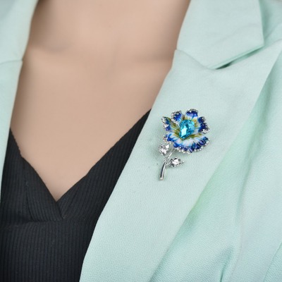 Fashion Rose Flower Crystal Brooches For Women 2019 Dress Scarf Brooch Pins Jewelry Fine Accessories b206