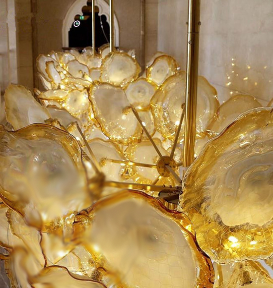 Royal Golden Expensive Hand Blown Glass Art Lighting Fixture Flower Murano Hanging Plates Chandelier for Hotel Villa Stars Decor