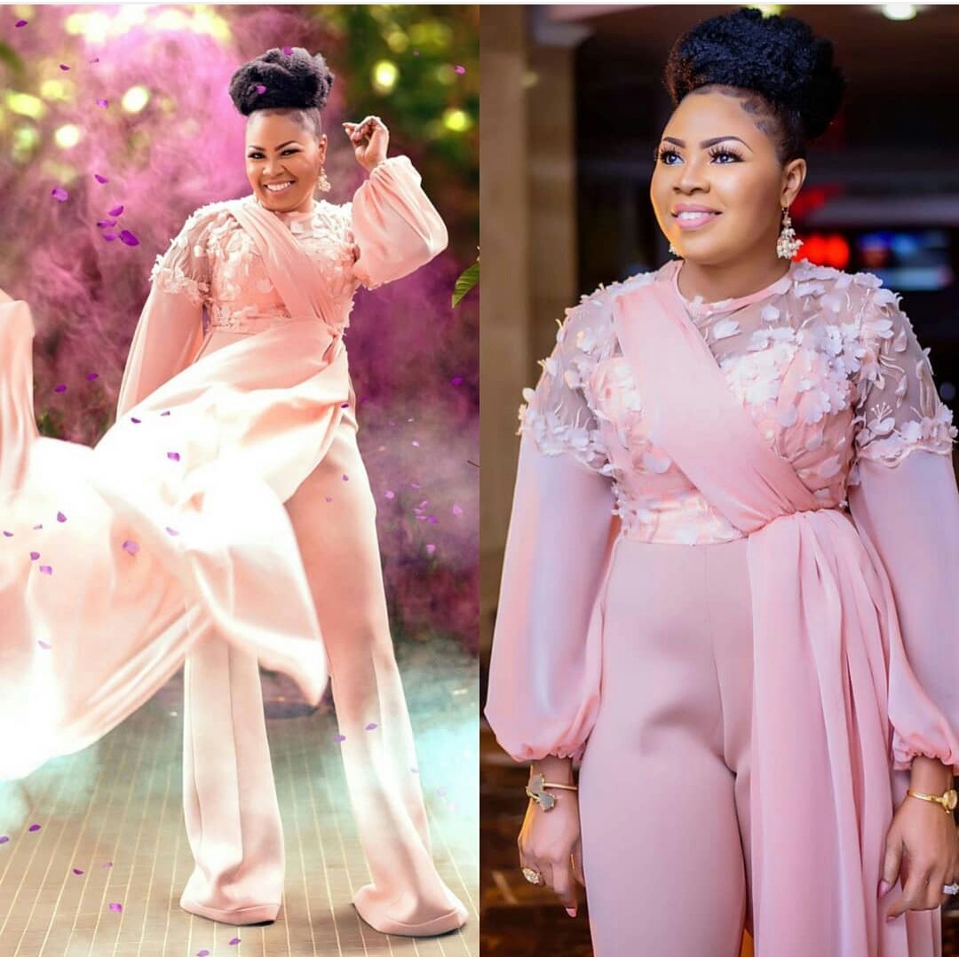 Pink Long Sleeve Jumpsuits Evening Dresses Jewel Neck 3D Floral Appliqued Pearls Guest Dress Plus Size Prom Party Gowns