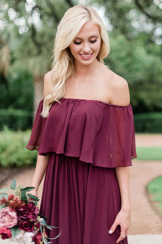 Elegant Country Burgundy Chiffon Bridesmaid Dresses Modest Off the shoulder Beach Plus Size Junior Maid of Honor Wedding Guest Gowns