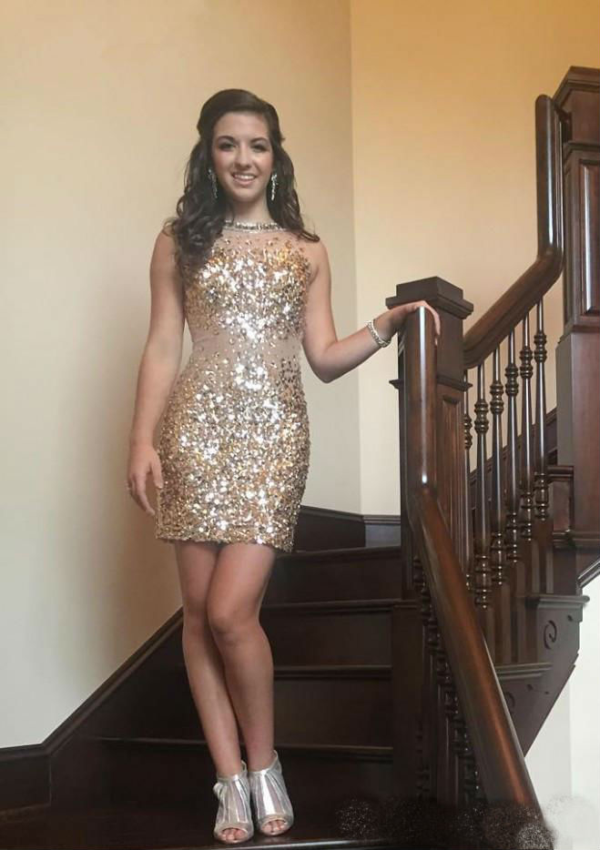 Sparkling Sequins Short Prom Dresses Jewel Neck Sheath Mini Cocktail Party Dresses Beaded Zipper Illusion See Through Sexy Evening Gowns