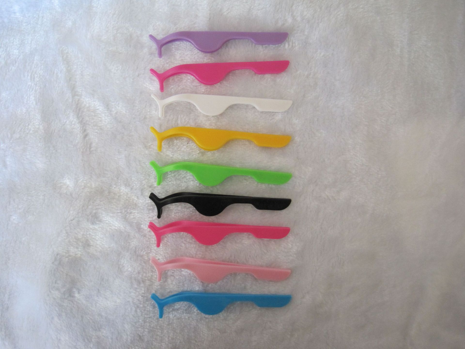 Multi-function Eyelash curler Eyelash clips Tweezers plastic False eyelashes Eye Lash Clip Beauty Makeup Tool with opp bag
Multi-function Eyelash curler Eyelash clips Tweezers plastic False eyelashes Eye Lash Clip Beauty Makeup Tool with opp bag