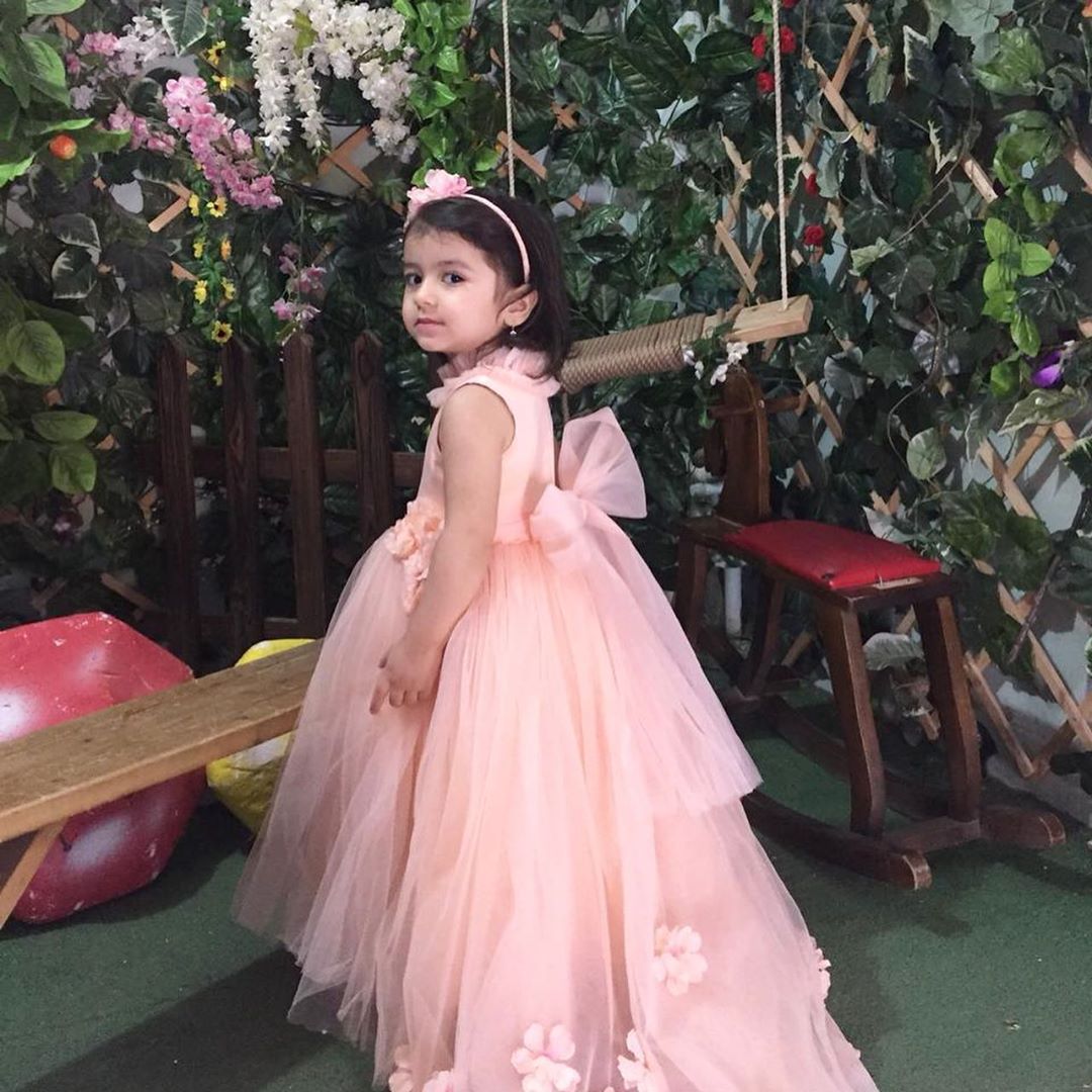 Simple Backless Flower Girl Dresses Ball Gown Satin Little Girl Wedding Dresses Cheap Communion Pageant Dresses Gowns F3214