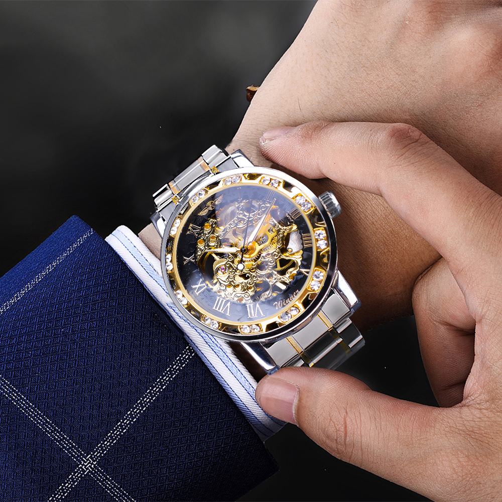Fashion Diamond Luminous Gear Movement Royal Design Men Top Brand Luxury Male Mechanical Skeleton Wrist Watch, Black
Fashion Diamond Luminous Gear Movement Royal Design Men Top Brand Luxury Male Mechanical Skeleton Wrist Watch, Black