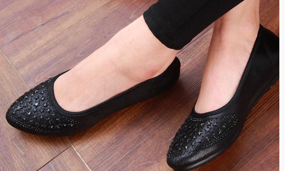 2019 Women's shoes in Spring and Autumn with New style flat bottom pointed end mother cloth shoes @NM713, Grey
2019 Women's shoes in Spring and Autumn with New style flat bottom pointed end mother cloth shoes @NM713, Grey