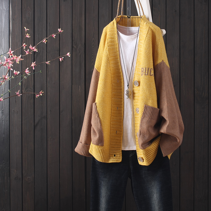 2019 fall and winter new loose collage embroidery long-sleeved knitted cardigan women's retro art sweater jacket, Gold
2019 fall and winter new loose collage embroidery long-sleeved knitted cardigan women's retro art sweater jacket, Gold