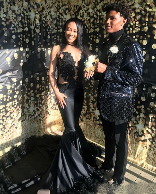2019 Black Mermaid Prom Dresses Sleeveless Sheer Neck Feathers Lace Appliqued Evening Gowns Black Girls Cocktail Party Dresses