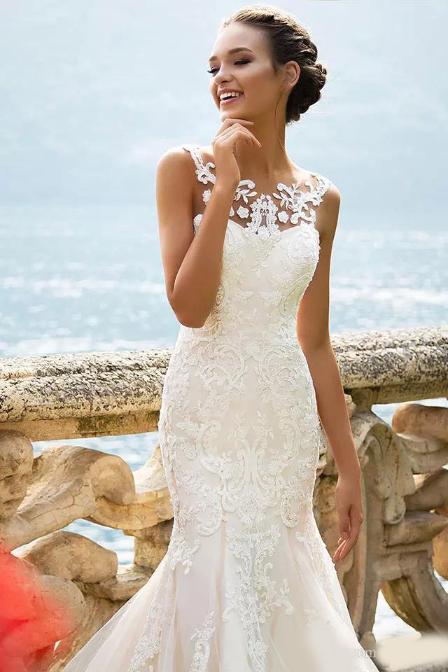 Sheer Mermaid Wedding Dresses Champagne Lining Bateau Neck Sleeveless Full Lace Appliqued Plus Size Bridal Gowns for Wedding