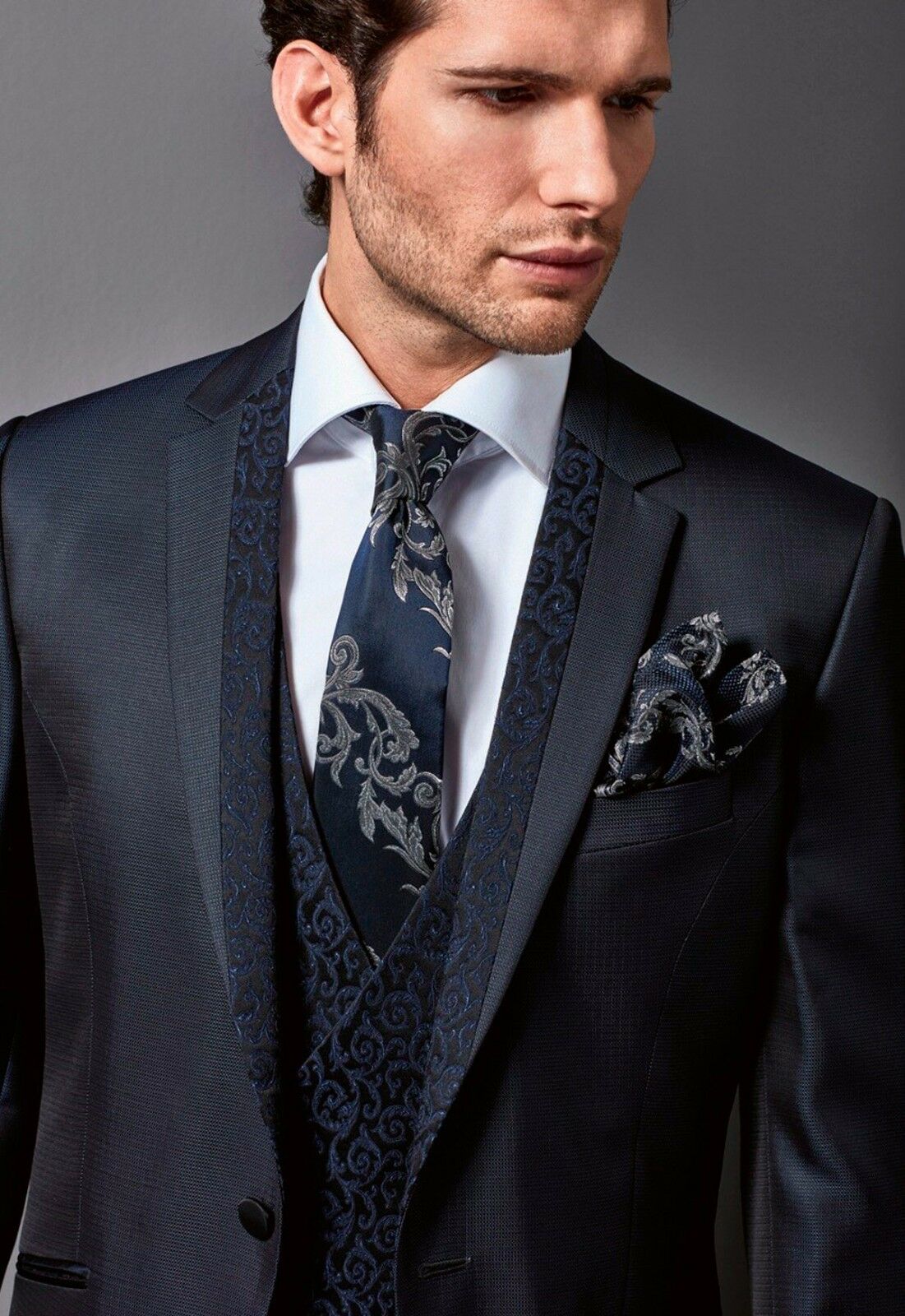 Black Men Fashion Wedding Suits Groom Wear Slim Fit One Button Tuxedos For Wedding Custom Made 3 Pieces Blazer Suit(Jacket+Vest+Pants)
