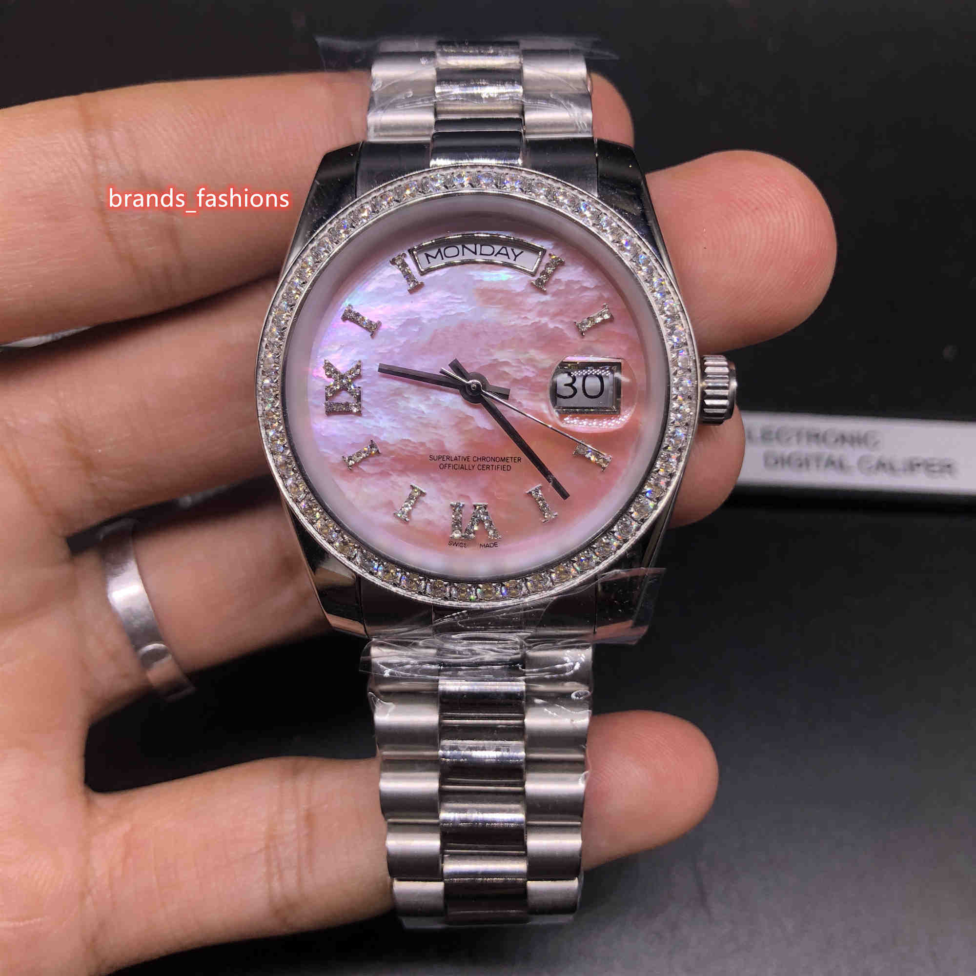 Boutique Fashion Business Watch Silver Stainless Steel Case Strap Watch Shell Face Diamond Ring Mouth Automatic Mechanical Watches, Silver case
Boutique Fashion Business Watch Silver Stainless Steel Case Strap Watch Shell Face Diamond Ring Mouth Automatic Mechanical Watches, Silver case