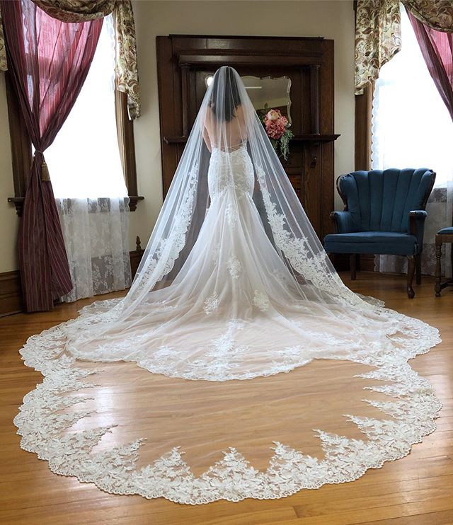 Custom Made Wedding Veils 1 Tier 2019 Cathedral Length Lace Applique Bridal Veil with Comb Cheap