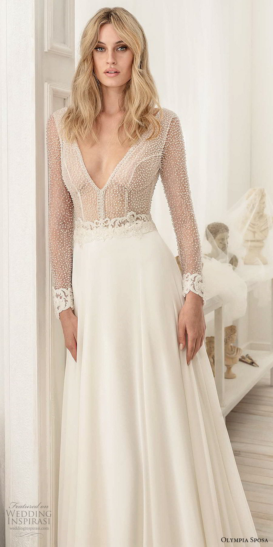 Newest A Line Bohemian Dresses V Neck Long Sleeve Tulle Lace Crystal Applique Satin Wedding Gowns Sweep Train robe de mariée